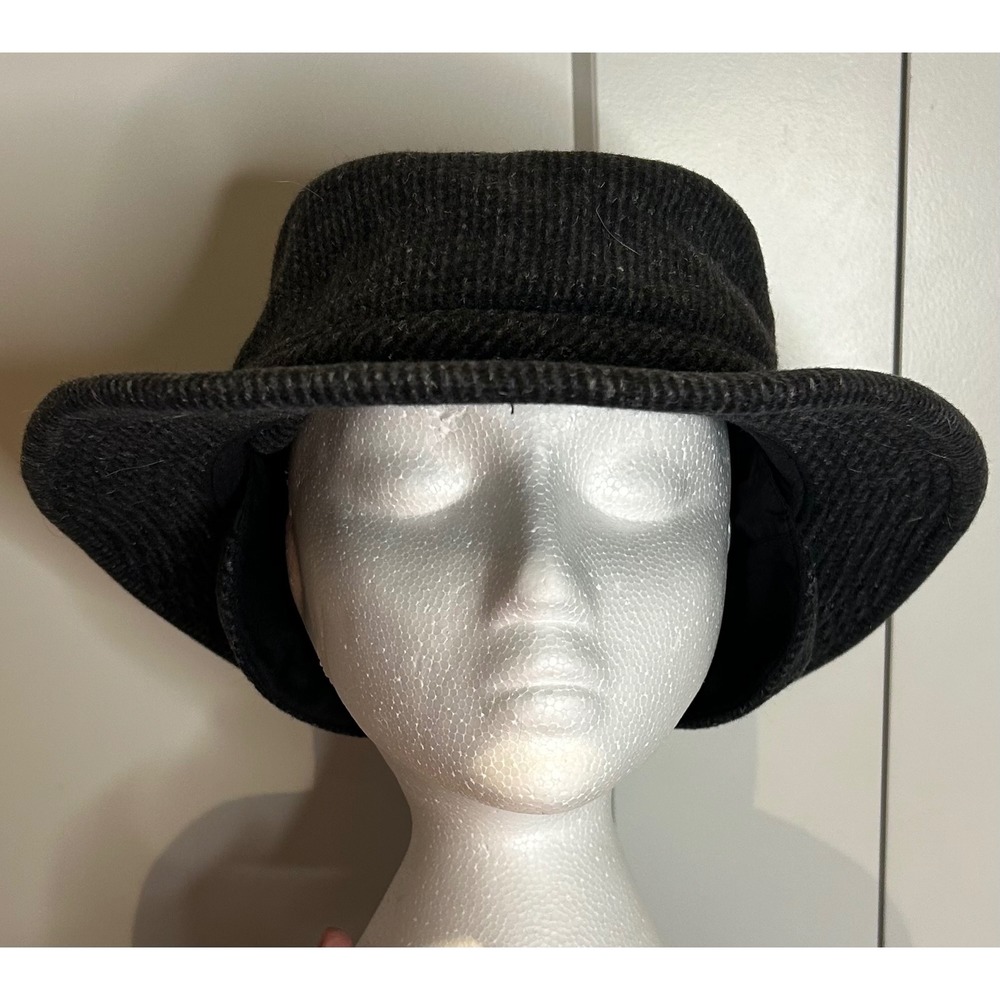 Tilley Winter Hat Charcoal Grey 100% Wool Ear Flaps Made in Canada Size 8 3/8